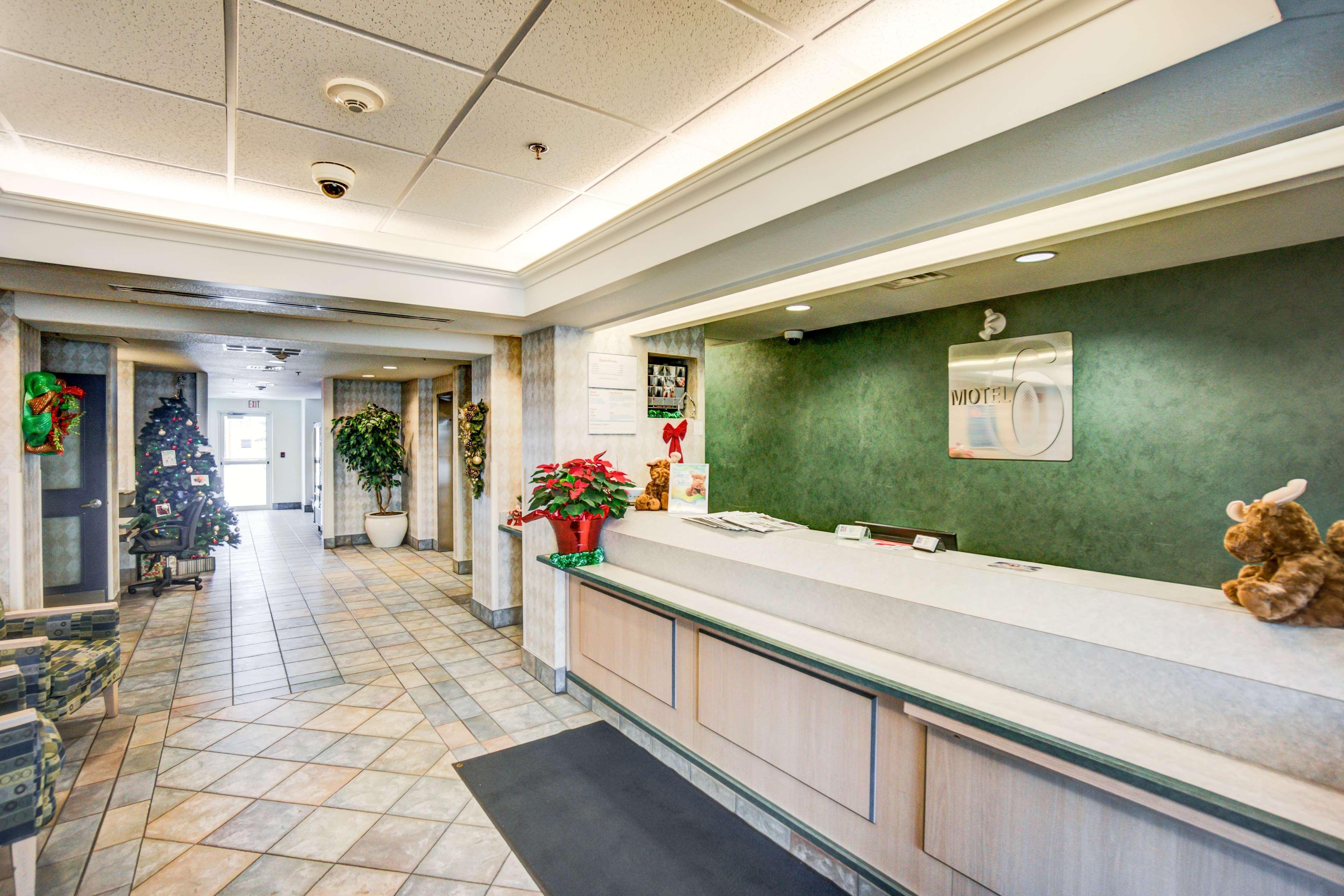 Motel 6-Red Deer, Ab Экстерьер фото