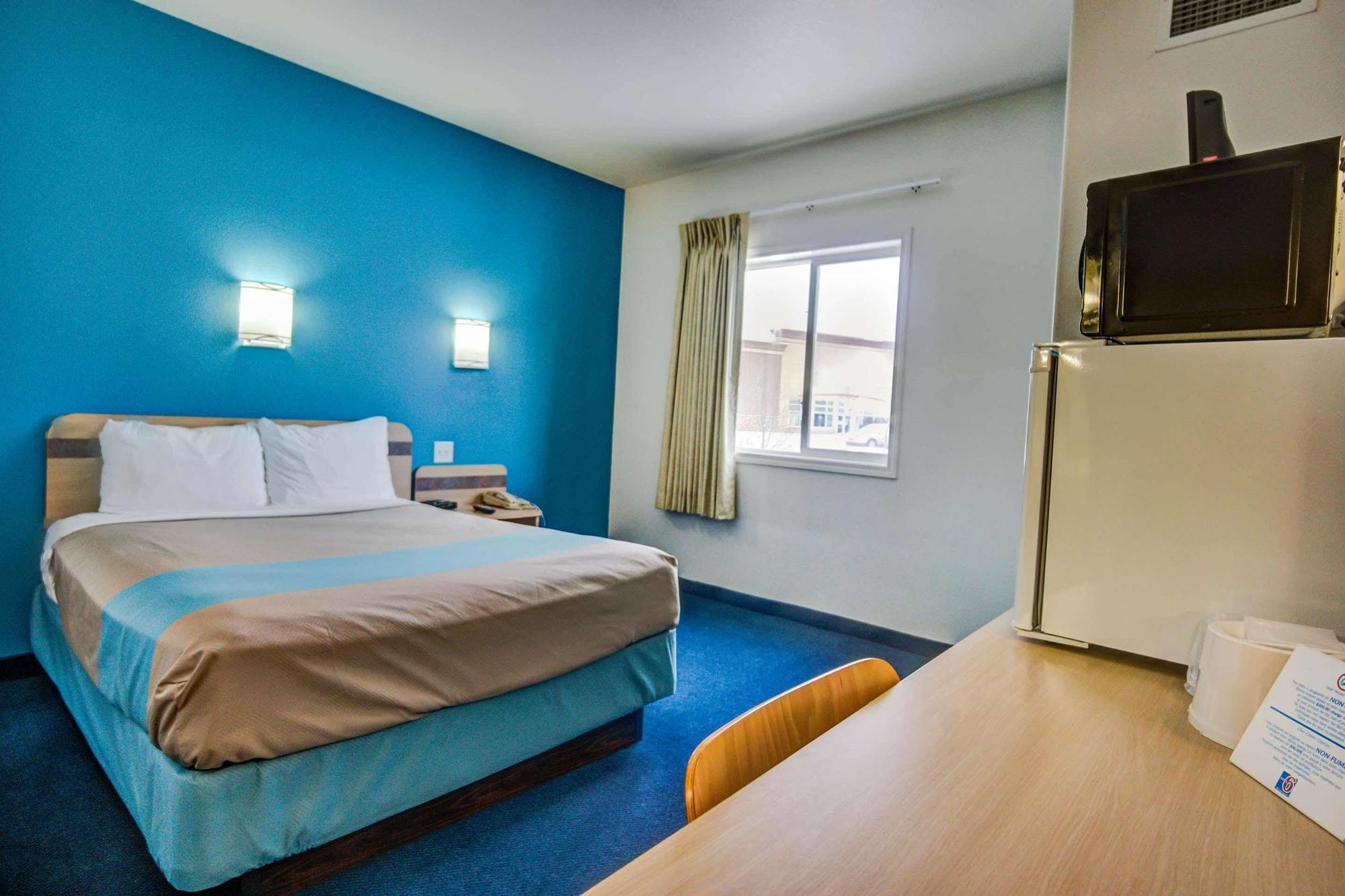 Motel 6-Red Deer, Ab Экстерьер фото